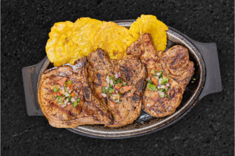 Chuleta de Cerdo con Pico de Gallo 